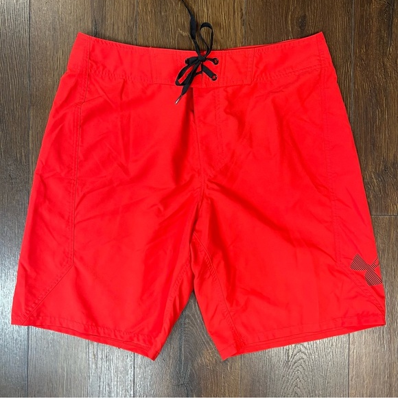 Men’s Under Armour Swim Trunks SZ 36 - Picture 1 of 5